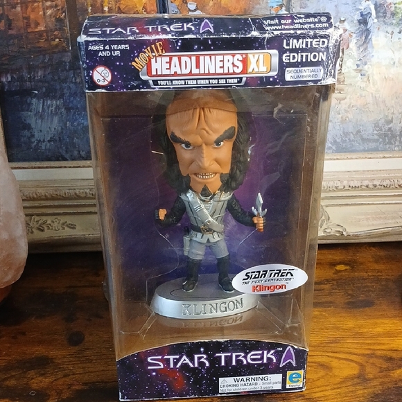 Limited Edition Super VINTAGE HEADLINERS Star Trek Klingon Headliners XL Figure - Picture 1 of 9
